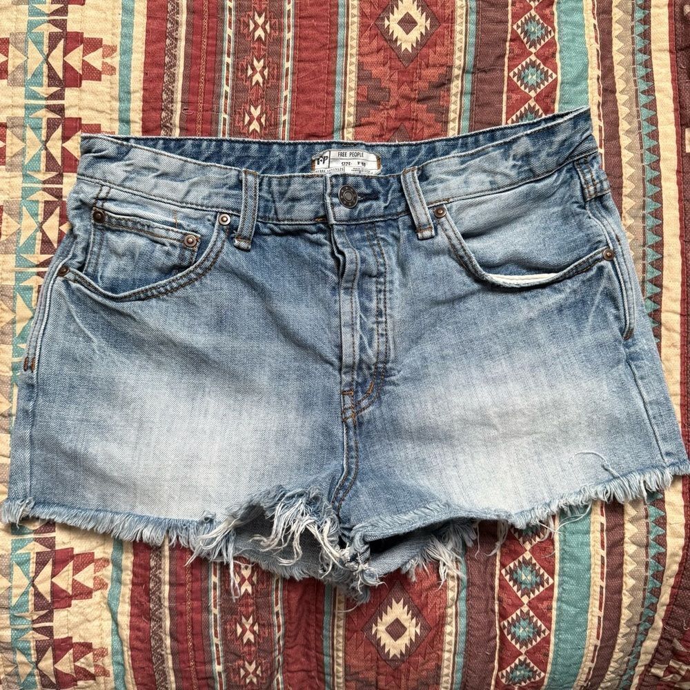 Free People high rise shorts size 30